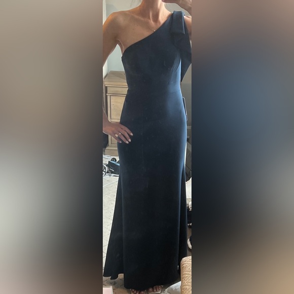 Azazie Rinna - Picture 5 of 5